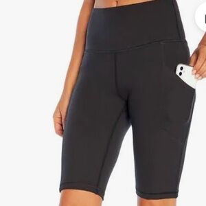 Women's Bermuda compression shorts